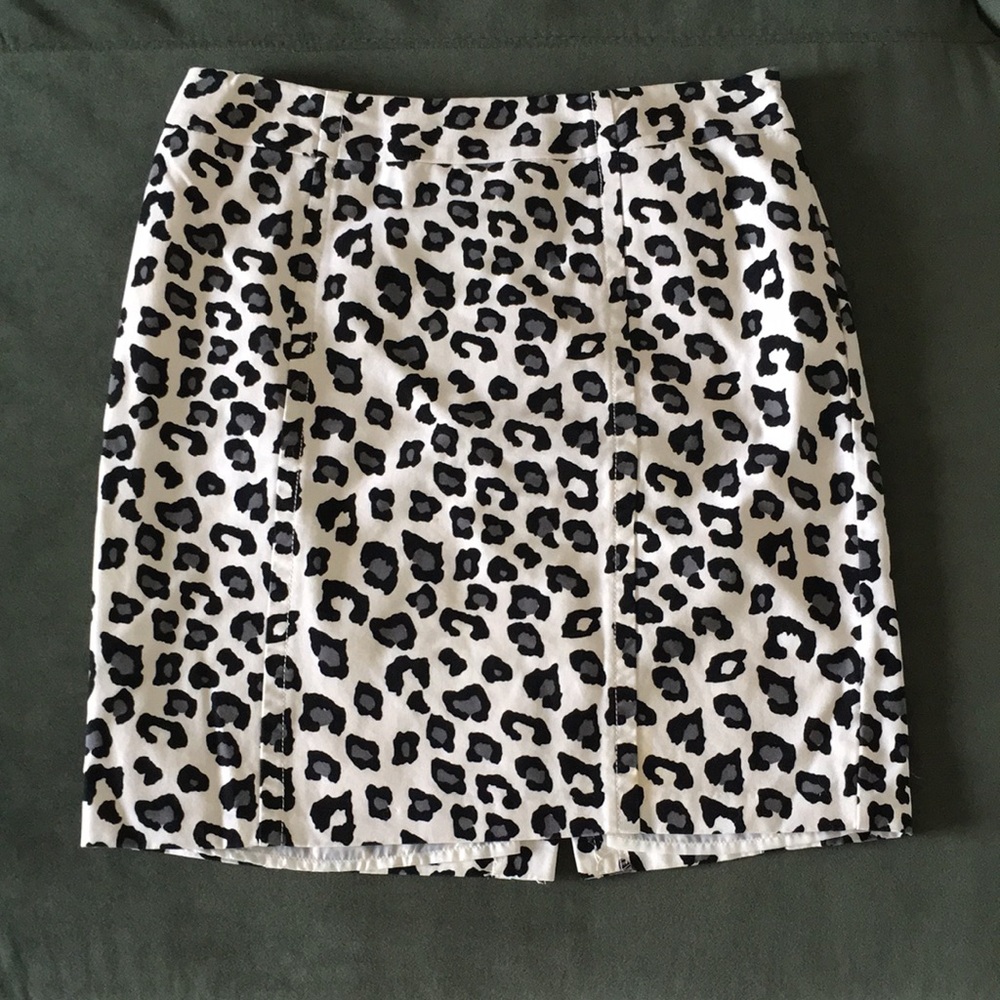 Merona snow leopard print pencil skirt 10 M